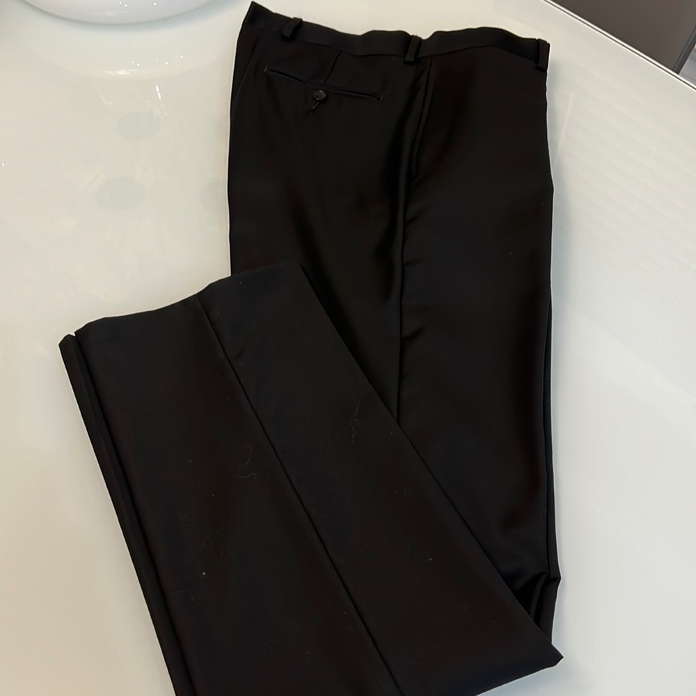 Calvin Klein
Slim-Fit Dress Pants black 32W x 34L